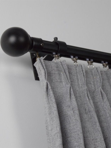 QYRY07 Black Metal Curtain Rod Set With Metal Rollers