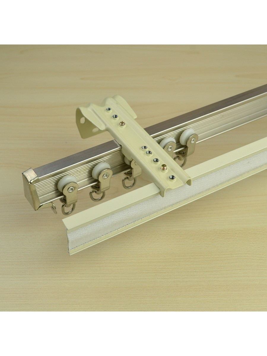 Chr6225 Bendable Double Curtain Track Set With Valance