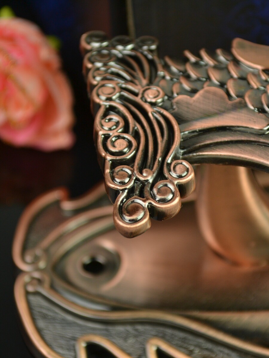 Qyn13 Merlion Zinc Alloy Curtain Tieback Holdbacks
