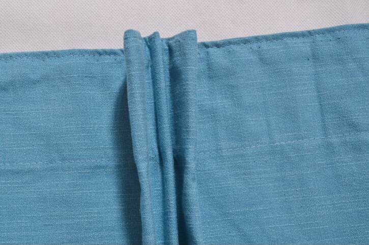 Valley Triple Pinch Pleat